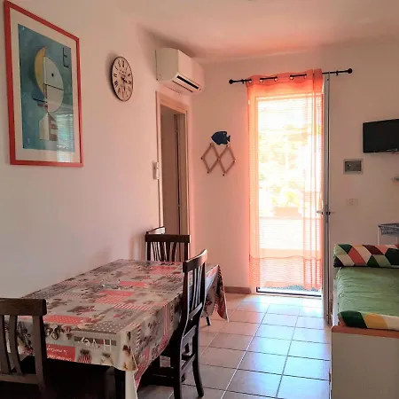 Residenza Airone Blu Di Pareti كابوليفيري