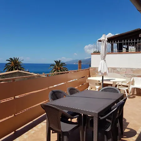 Apart Otel Residenza Airone Blu Di Pareti