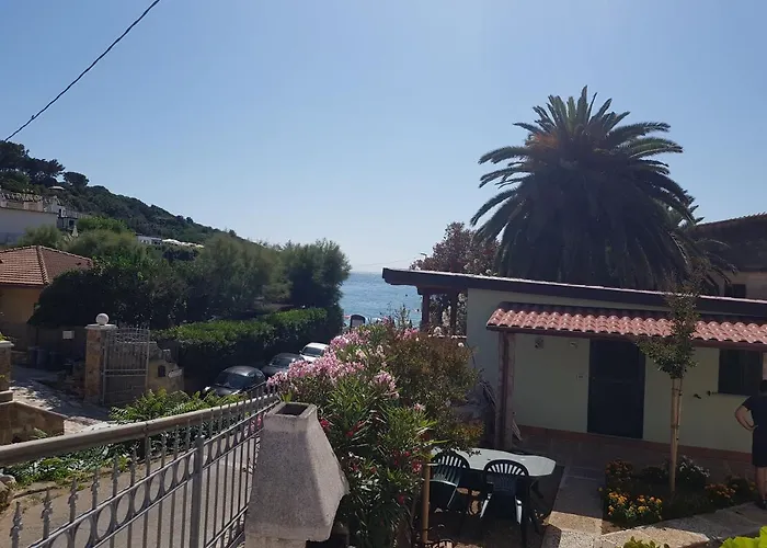 Residenza Airone Blu Aparthotel *